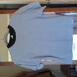 Vintage Striped Basic Tshirt